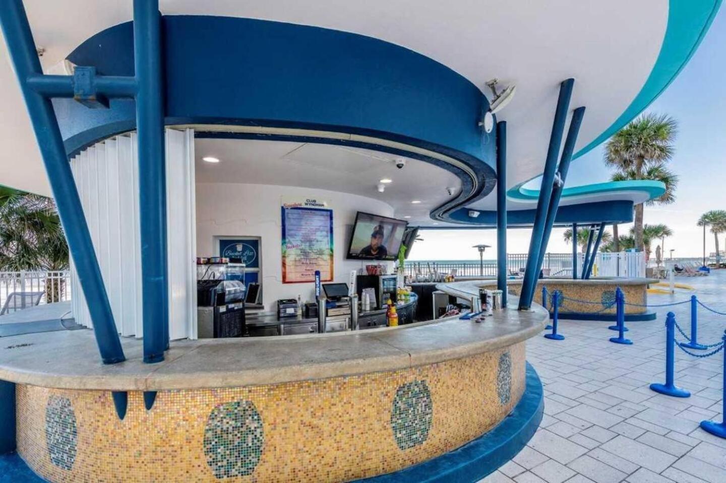 1 Bedroom Direct Oceanfront Condo Wyndham Ocean Walk Resort - Daytona Funland 703 Daytona Beach Extérieur photo